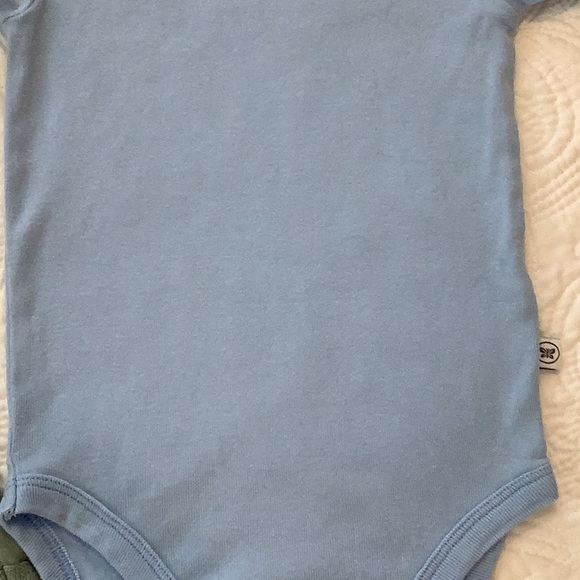 The Honest Company Set of 3 Onesies, Size 12 Mos. - Picture 8 of 8